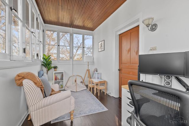 30 E Sharon Road, Glendale, OH 45246