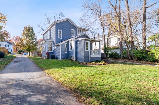 30 E Sharon Road, Glendale, OH 45246