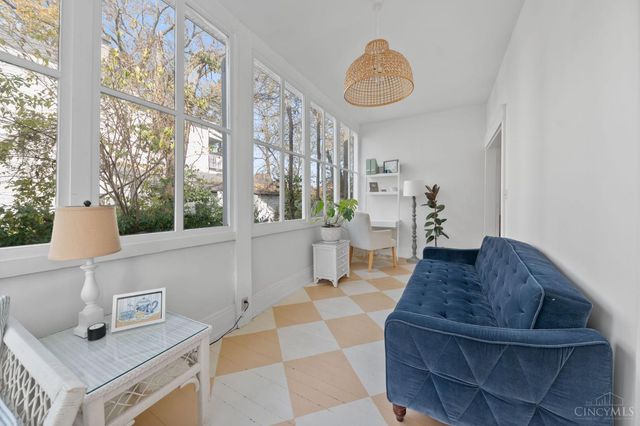 30 E Sharon Road, Glendale, OH 45246