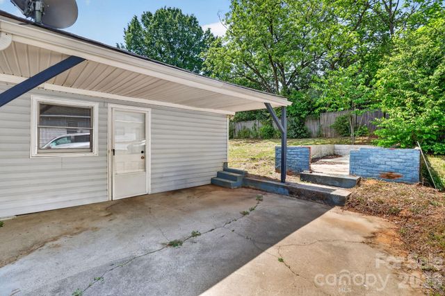 62 Roberta Road SW, Concord, NC 28027