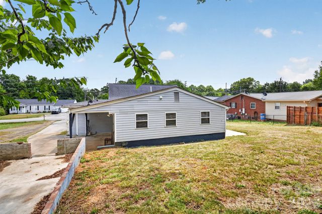 62 Roberta Road SW, Concord, NC 28027