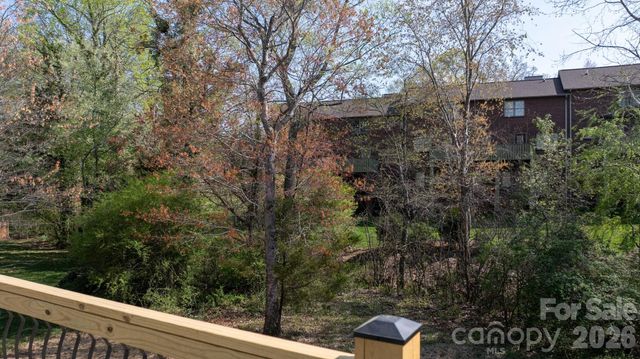 906 4th Street NE, Conover, NC 28613