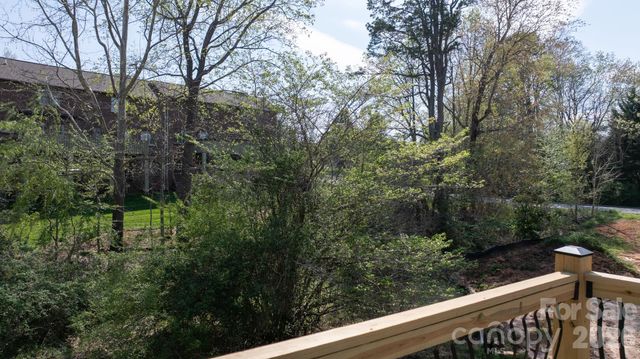 906 4th Street NE, Conover, NC 28613