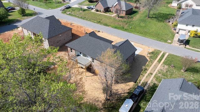 906 4th Street NE, Conover, NC 28613