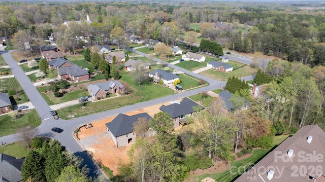 906 4th Street NE, Conover, NC 28613