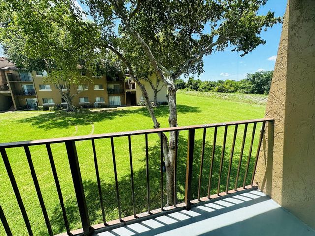 1203 N Benoist Farms Road 206, West Palm Beach, FL 33411