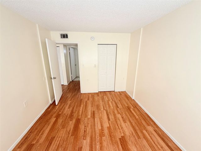 1203 N Benoist Farms Road 206, West Palm Beach, FL 33411