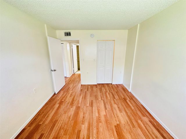 1203 N Benoist Farms Road 206, West Palm Beach, FL 33411