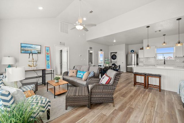 116 I Howard Avenue, Surfside Beach, TX 77541