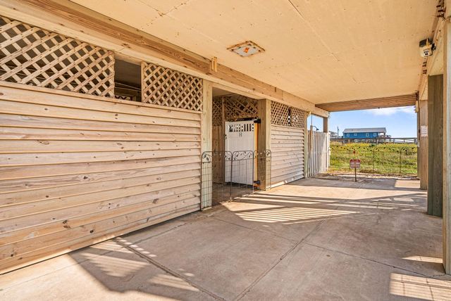 116 I Howard Avenue, Surfside Beach, TX 77541