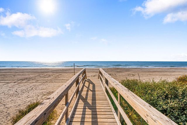 116 I Howard Avenue, Surfside Beach, TX 77541