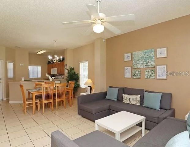 8550 CRYSTAL COVE LOOP, Kissimmee, FL 34747