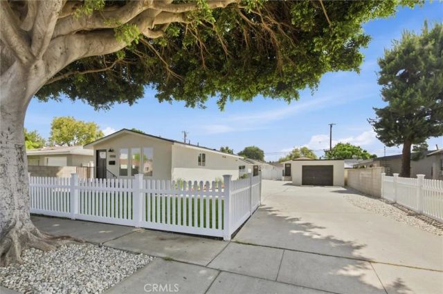 12138 Wright Road, Lynwood, CA 90262