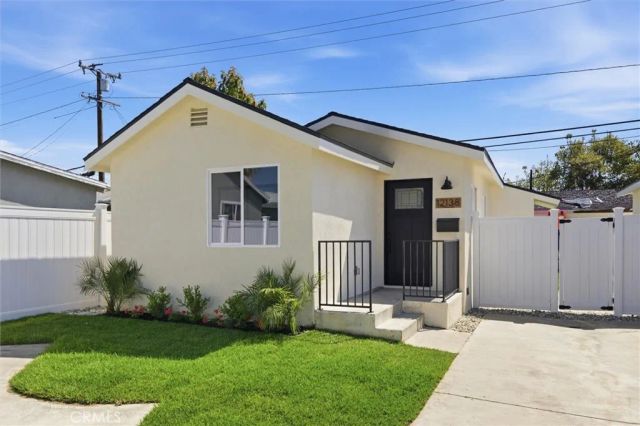 12138 Wright Road, Lynwood, CA 90262