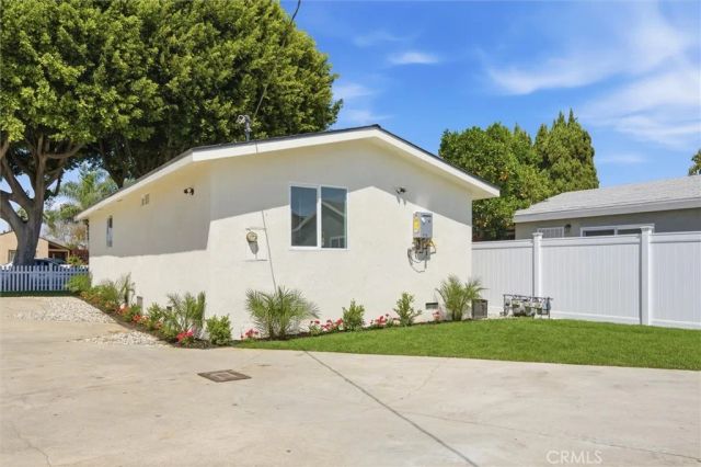 12138 Wright Road, Lynwood, CA 90262