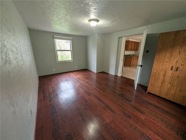 106 Sullivan St, City Of But Nw, PA 16001