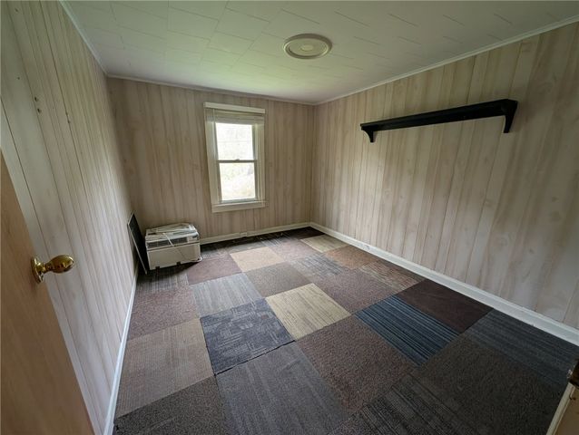 106 Sullivan St, City Of But Nw, PA 16001