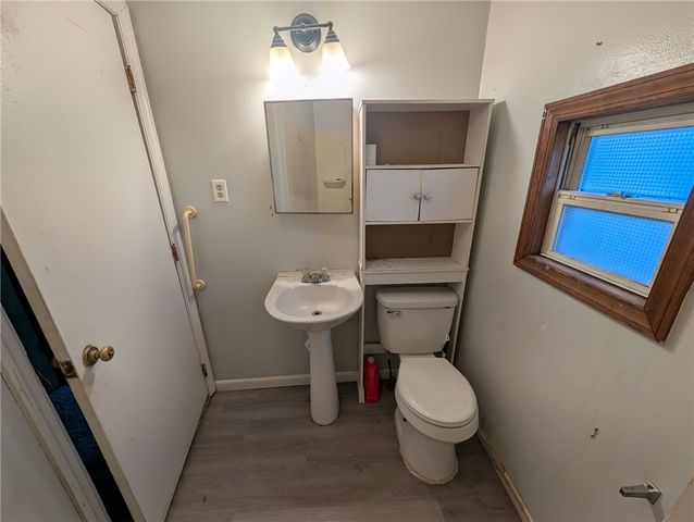 106 Sullivan St, City Of But Nw, PA 16001