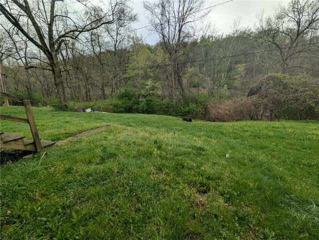 106 Sullivan St, City Of But Nw, PA 16001