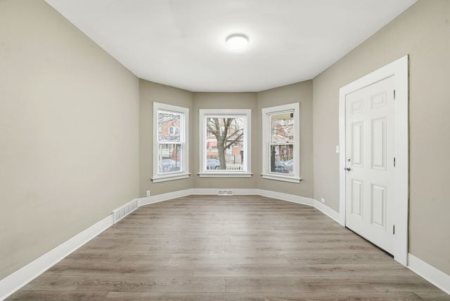 1217 N Harding Avenue 1, Chicago, IL 60651