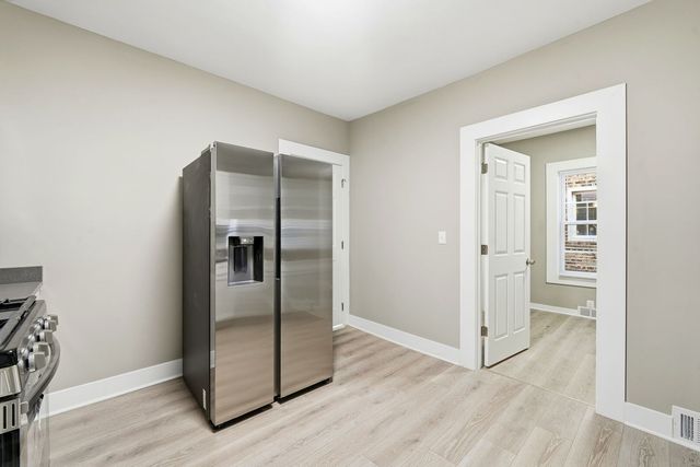 1217 N Harding Avenue 1, Chicago, IL 60651