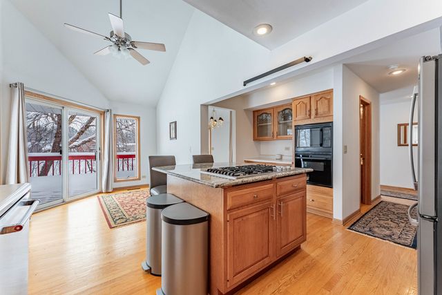 187 Hilltop Drive, Lake In The Hills, IL 60156