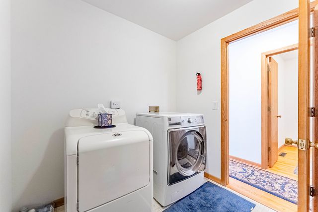 187 Hilltop Drive, Lake In The Hills, IL 60156