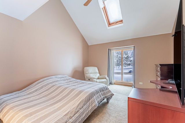 187 Hilltop Drive, Lake In The Hills, IL 60156