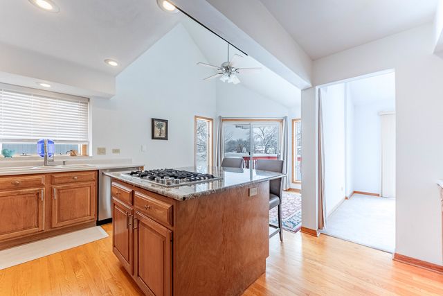 187 Hilltop Drive, Lake In The Hills, IL 60156