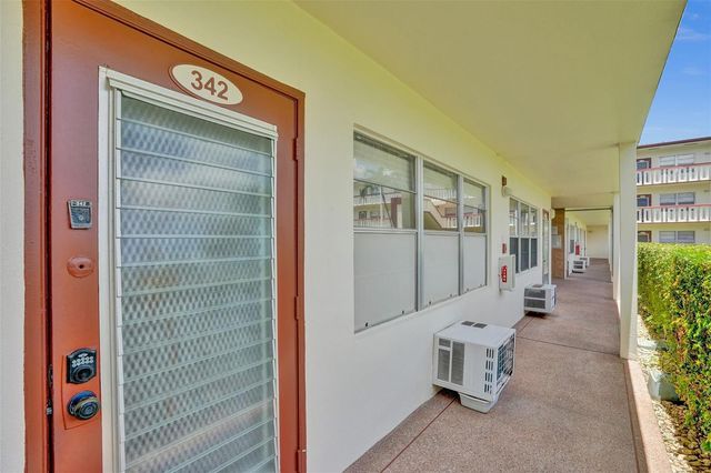 342 Brighton I, Boca Raton, FL 33434
