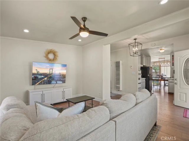 13478 Fanshaw Avenue, Paramount, CA 90723