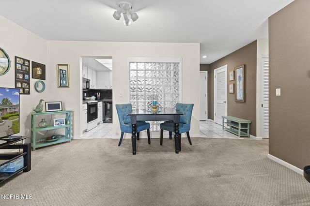 5679 Monroe Street, Unit 209, Sylvania, OH 43560