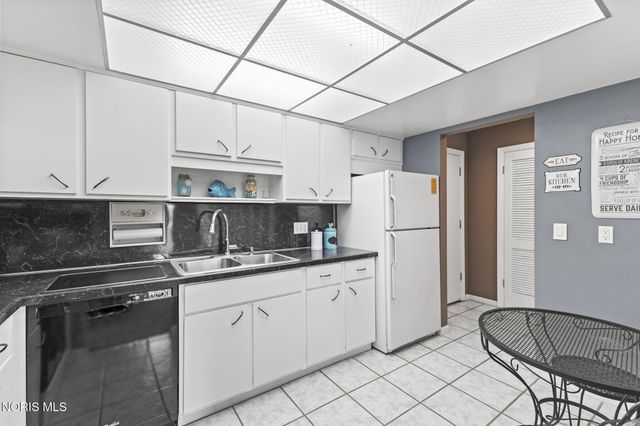 5679 Monroe Street, Unit 209, Sylvania, OH 43560