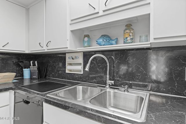 5679 Monroe Street, Unit 209, Sylvania, OH 43560