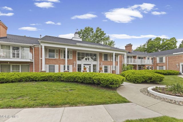 5679 Monroe Street, Unit 209, Sylvania, OH 43560