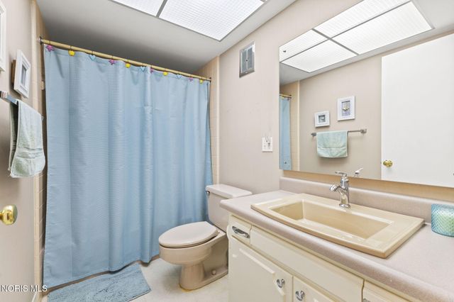 5679 Monroe Street, Unit 209, Sylvania, OH 43560