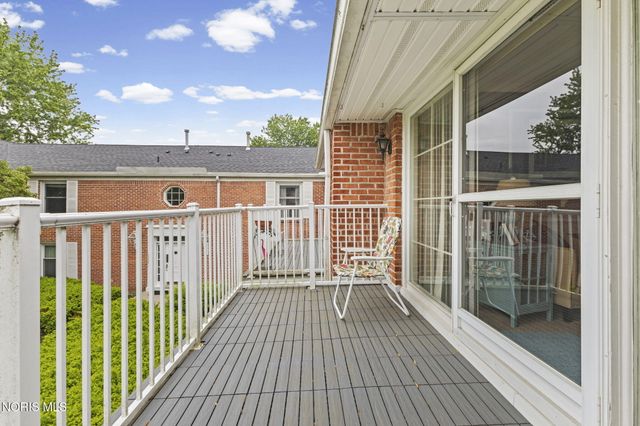5679 Monroe Street, Unit 209, Sylvania, OH 43560