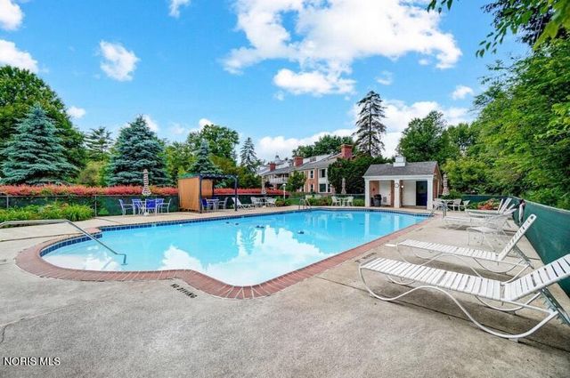 5679 Monroe Street, Unit 209, Sylvania, OH 43560