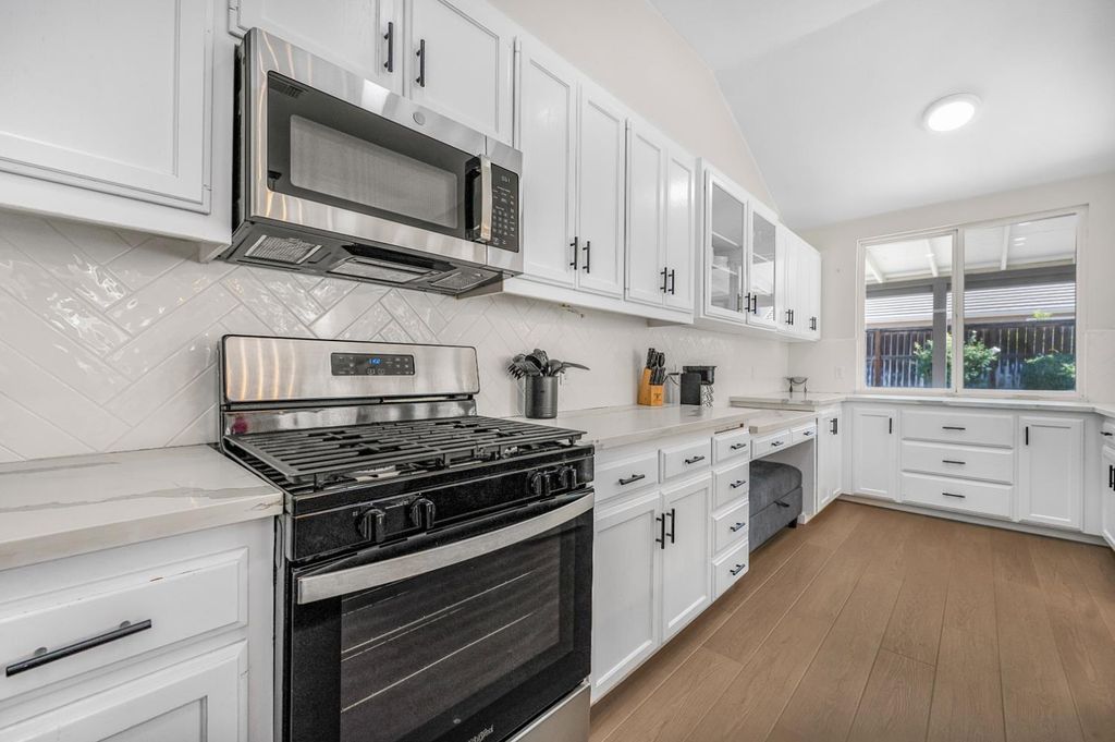 Image 16 of property listing at 7276 N Gregory Avenue, Fresno, CA 93722