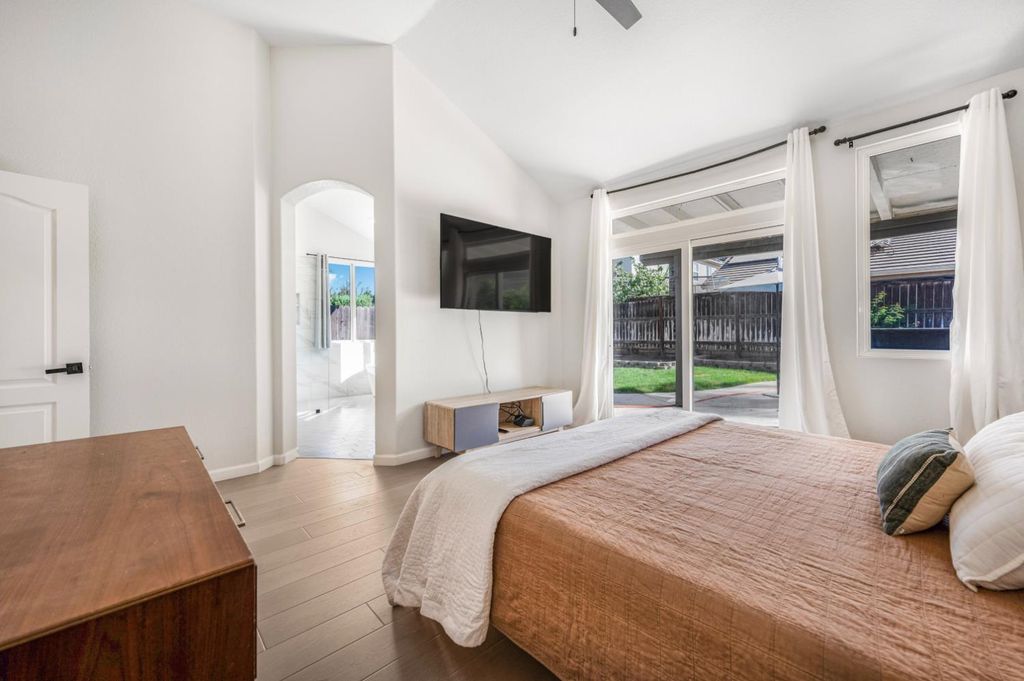 Image 28 of property listing at 7276 N Gregory Avenue, Fresno, CA 93722