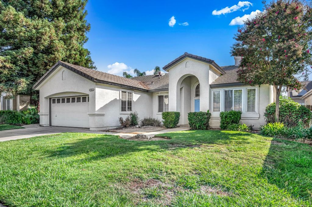 Image 3 of property listing at 7276 N Gregory Avenue, Fresno, CA 93722