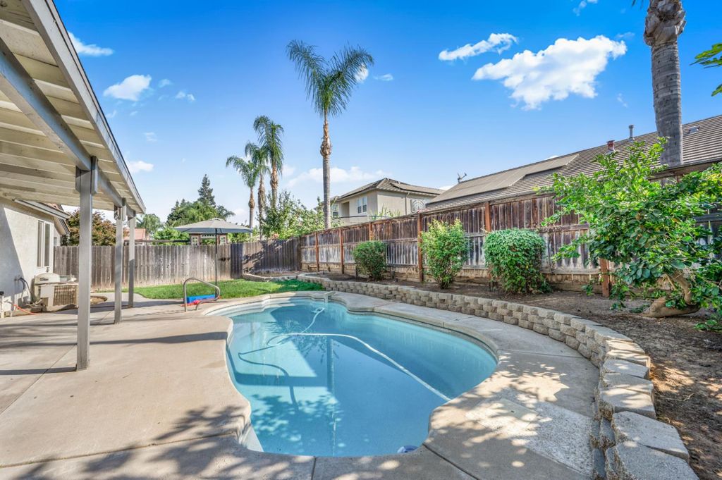 Image 35 of property listing at 7276 N Gregory Avenue, Fresno, CA 93722