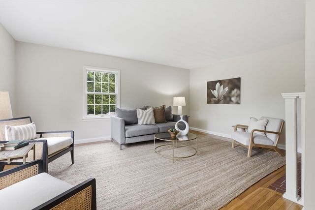106 Concord Rd, Bedford, MA 01730