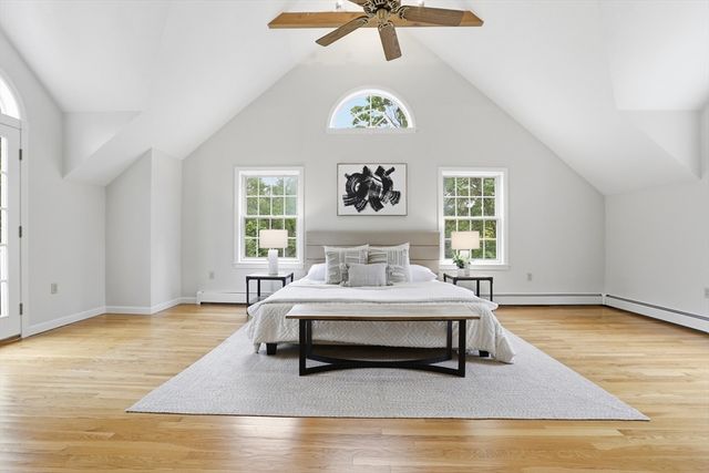 106 Concord Rd, Bedford, MA 01730
