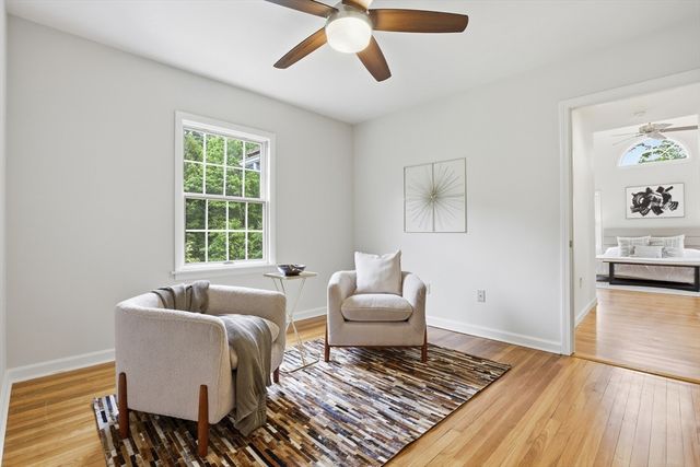 106 Concord Rd, Bedford, MA 01730