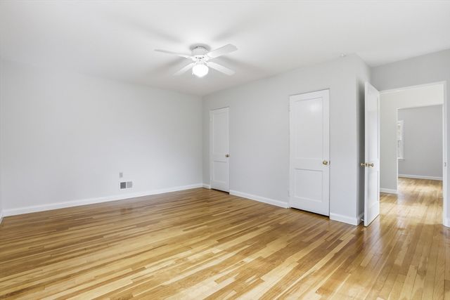 106 Concord Rd, Bedford, MA 01730