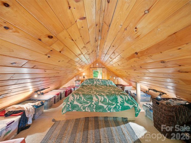311 Old Sawmill Road, Burnsville, NC 28714