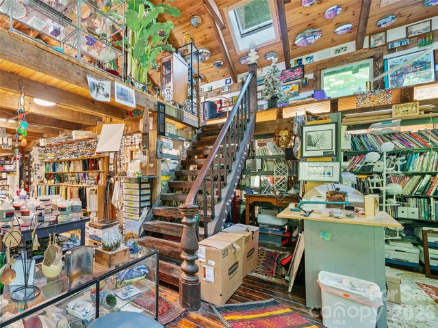 311 Old Sawmill Road, Burnsville, NC 28714