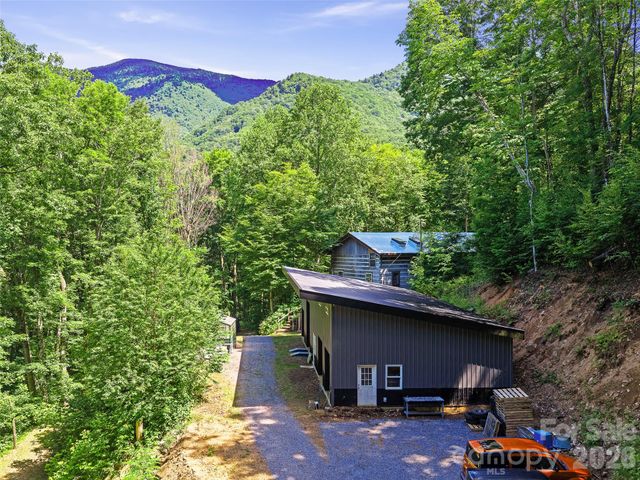 311 Old Sawmill Road, Burnsville, NC 28714