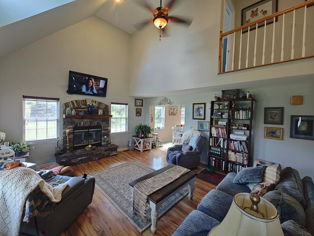 2770 Beech Log Rd, Watertown, TN 37184